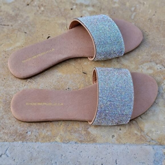 Women's Rhinestone Flats Sandals Taupe Color - Picture 4 of 4